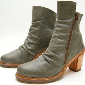 Neosens Slouch Silvia Sage Green Leather Ankle Heeled Zip Up Booties